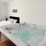 Rajraj Apartment *